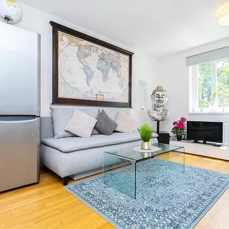 Vysehrad Family 2br 2ba * براغ