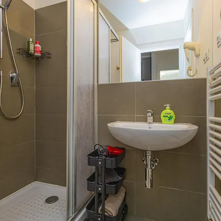 Vysehrad Family 2br 2ba *