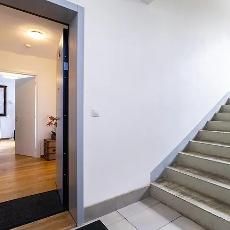 Vysehrad Family 2br 2ba