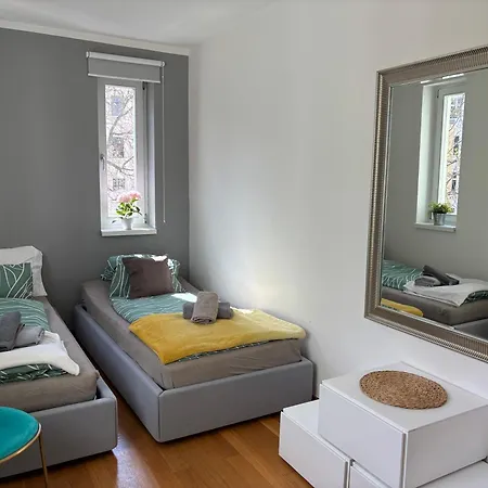Vysehrad Family 2br 2ba *